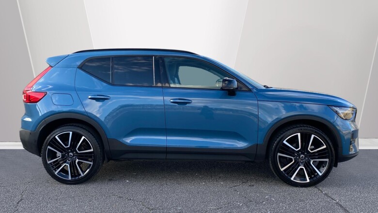 Volvo XC40 2.0 B3P Ultra Dark 5dr Auto Petrol Estate